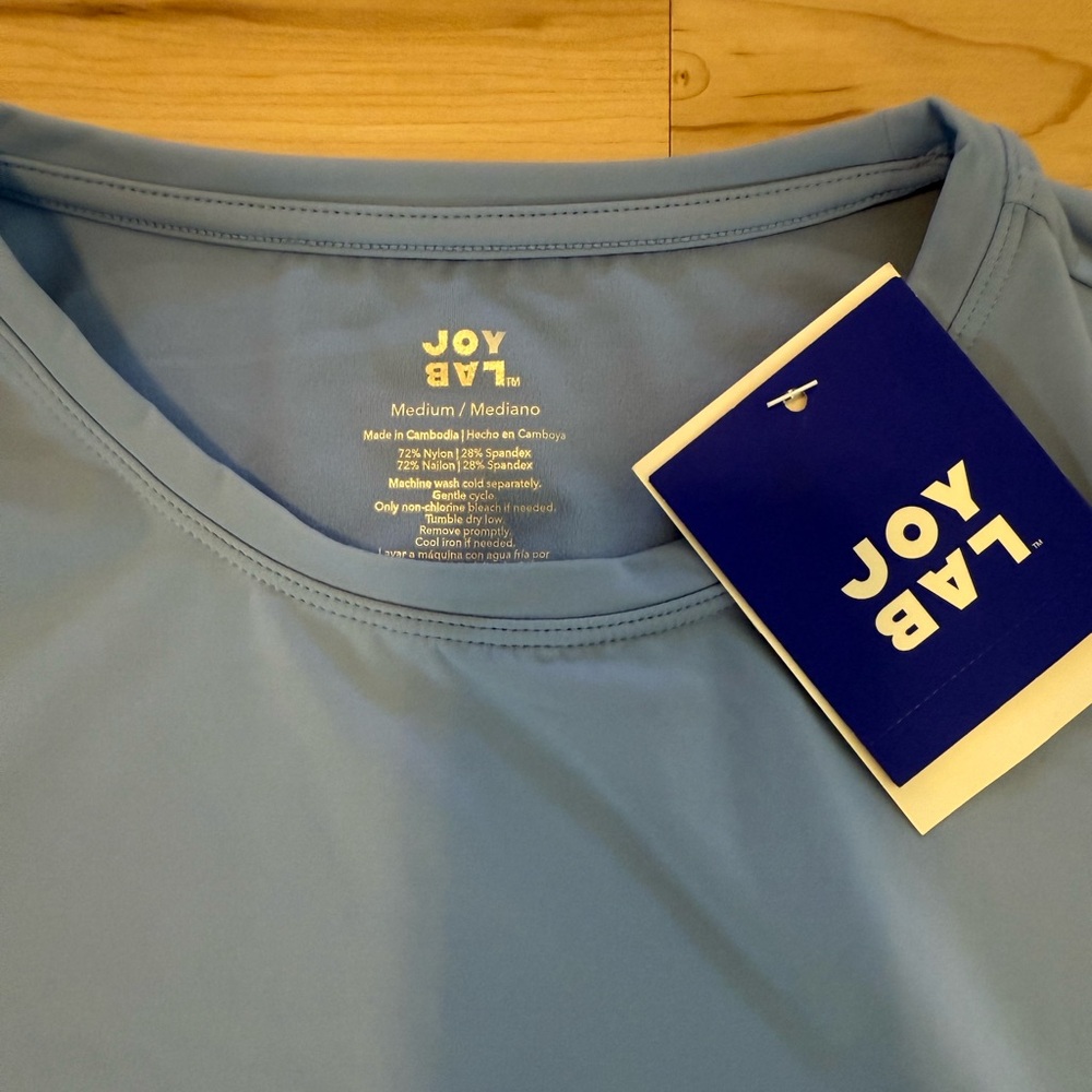 NWT JoyLab Sky Blue Activewear Top size M - Picture 3 of 4